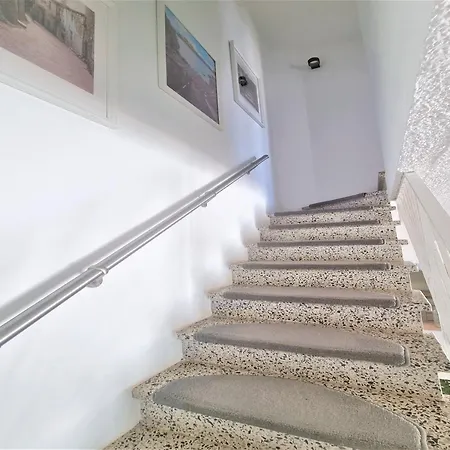 Beautifully Renovated In L Escala