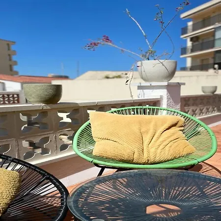 Beautifully Renovated In L Escala L'Escala