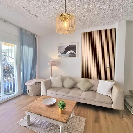 Villa Beautifully Renovated In L Escala